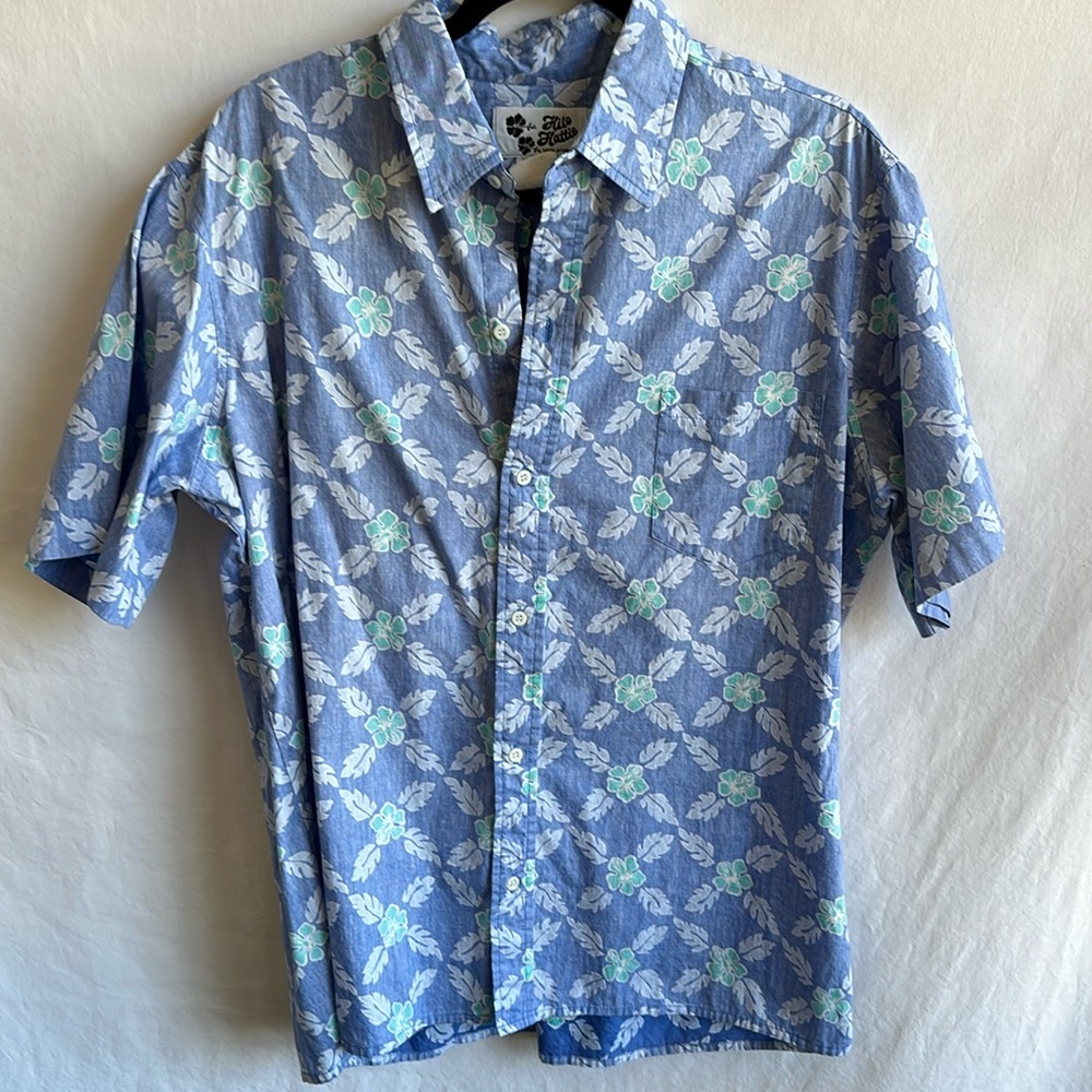Hilo Hattie blue, white, and aqua Hawaiian shirt, size XL